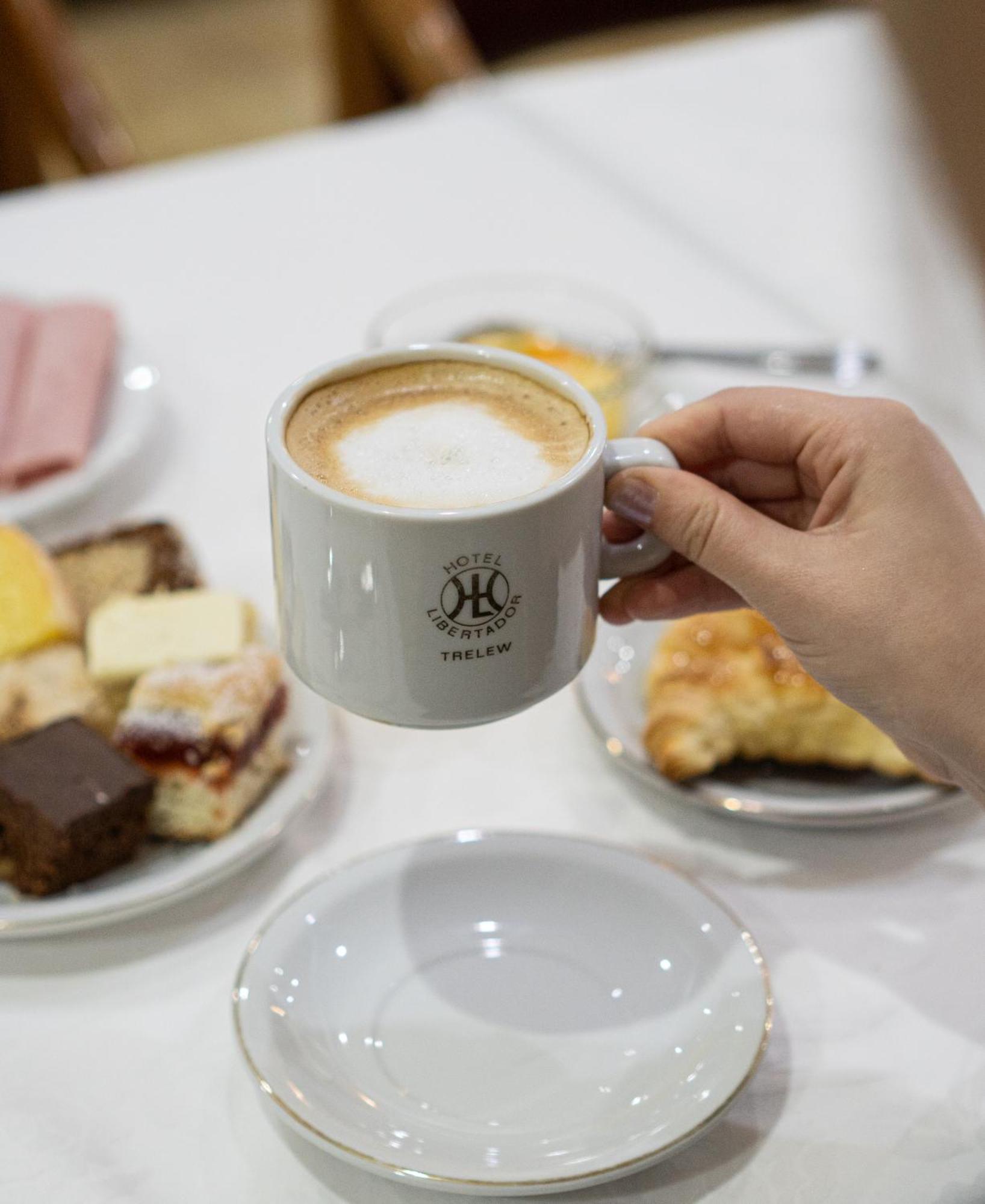 Hotel Libertador Трелев Екстериор снимка