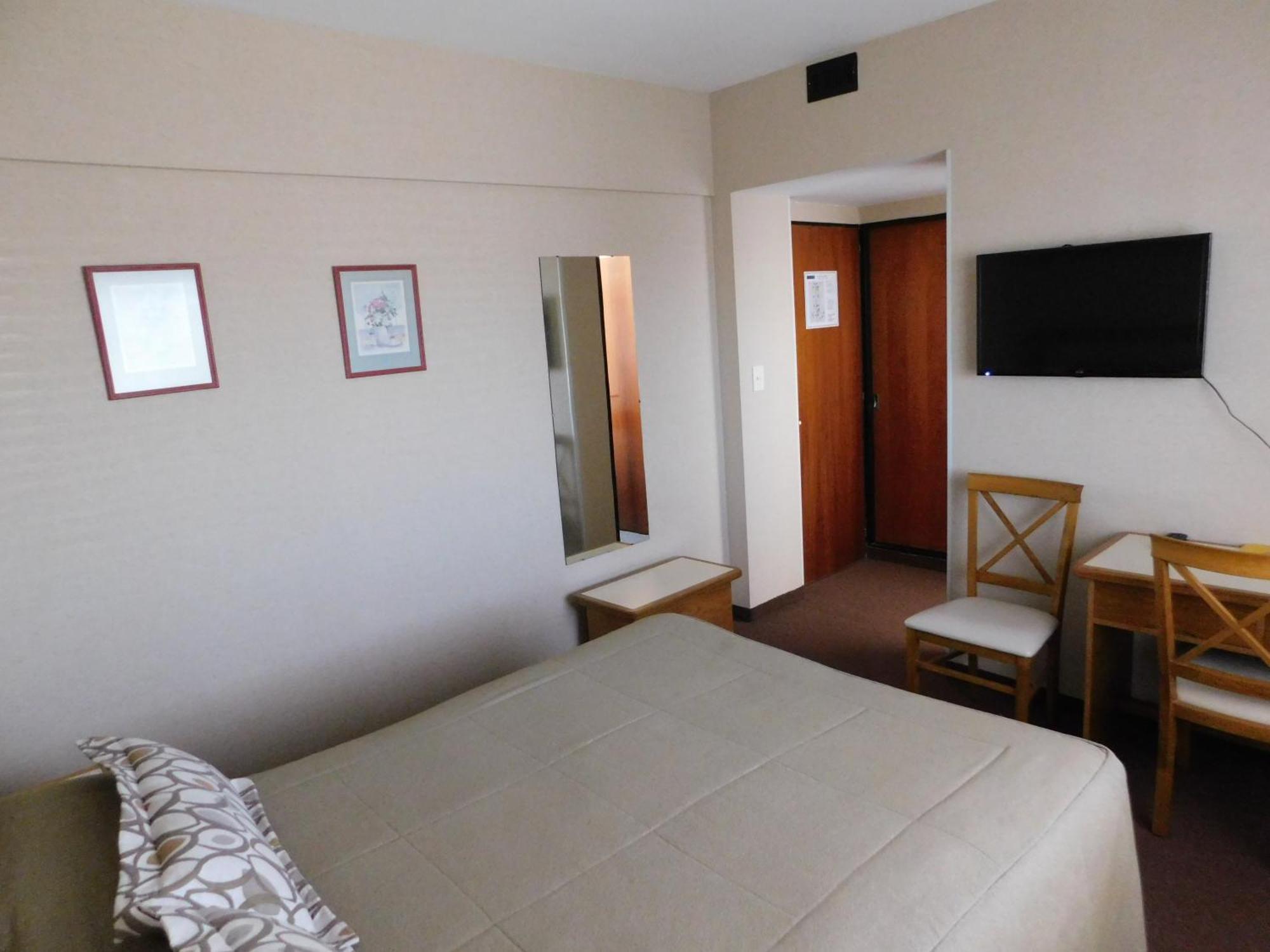 Hotel Libertador Трелев Екстериор снимка