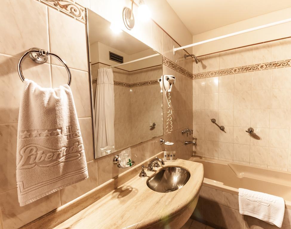 Hotel Libertador Трелев Екстериор снимка