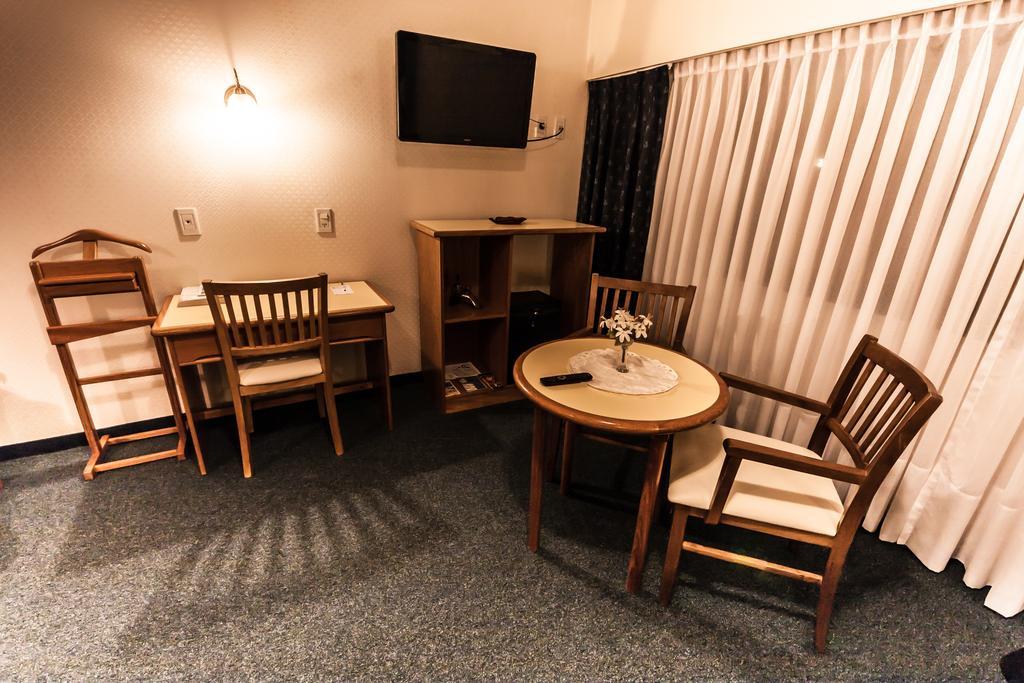 Hotel Libertador Трелев Екстериор снимка